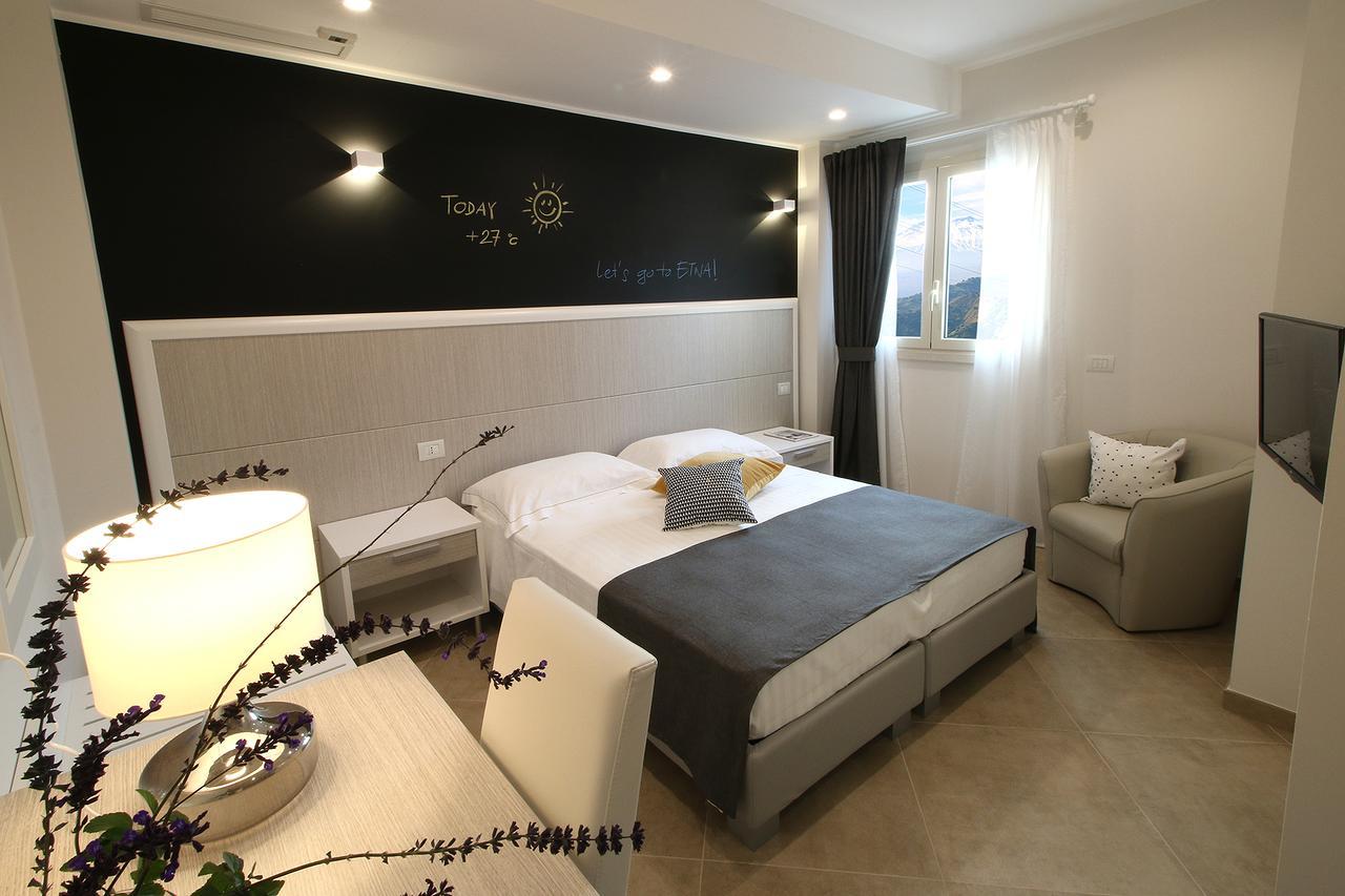 Sike Holiday Home Taormina Kültér fotó