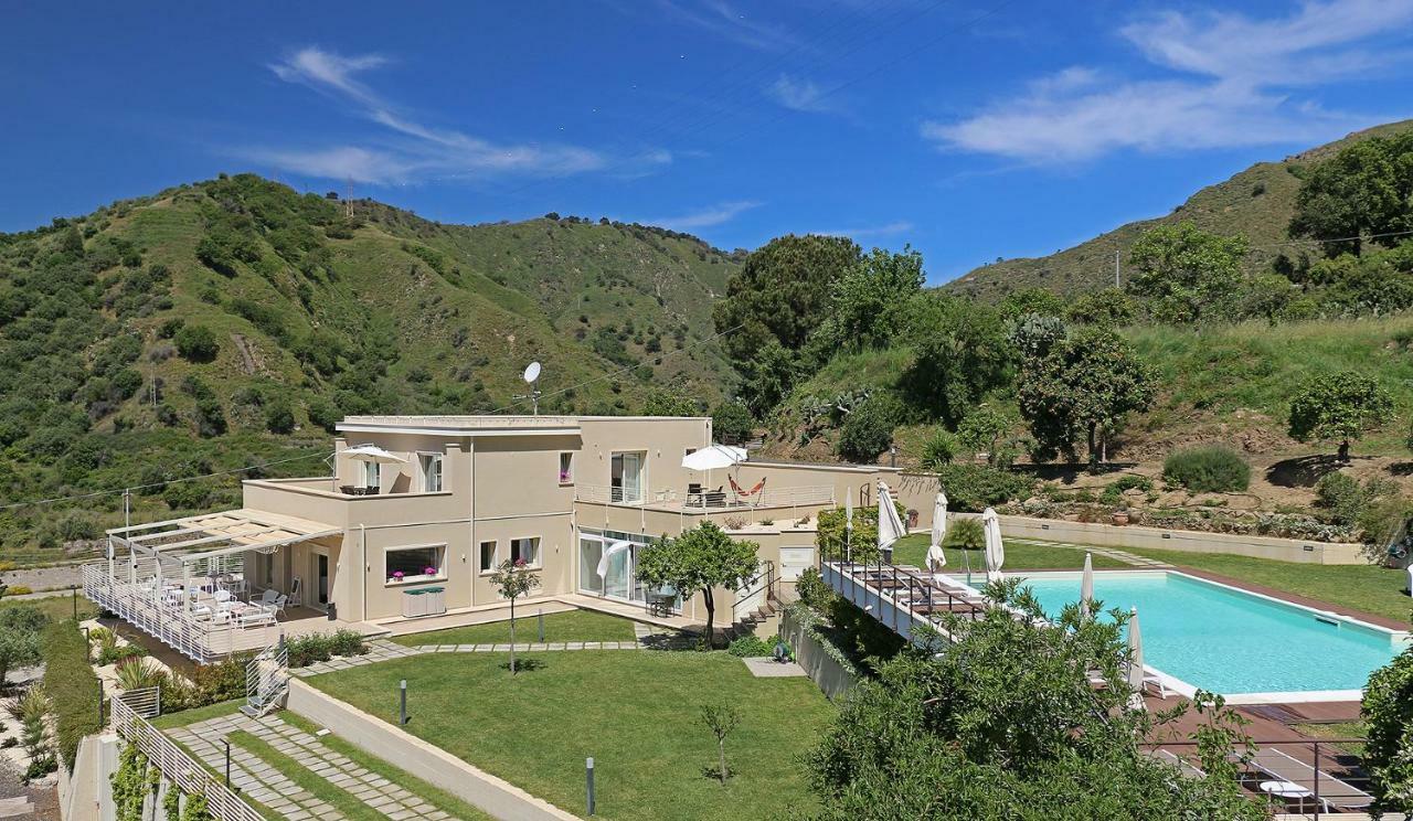 Sike Holiday Home Taormina Kültér fotó